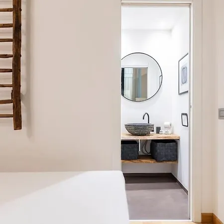 Apartment Maison D'artiste In Brera Milan